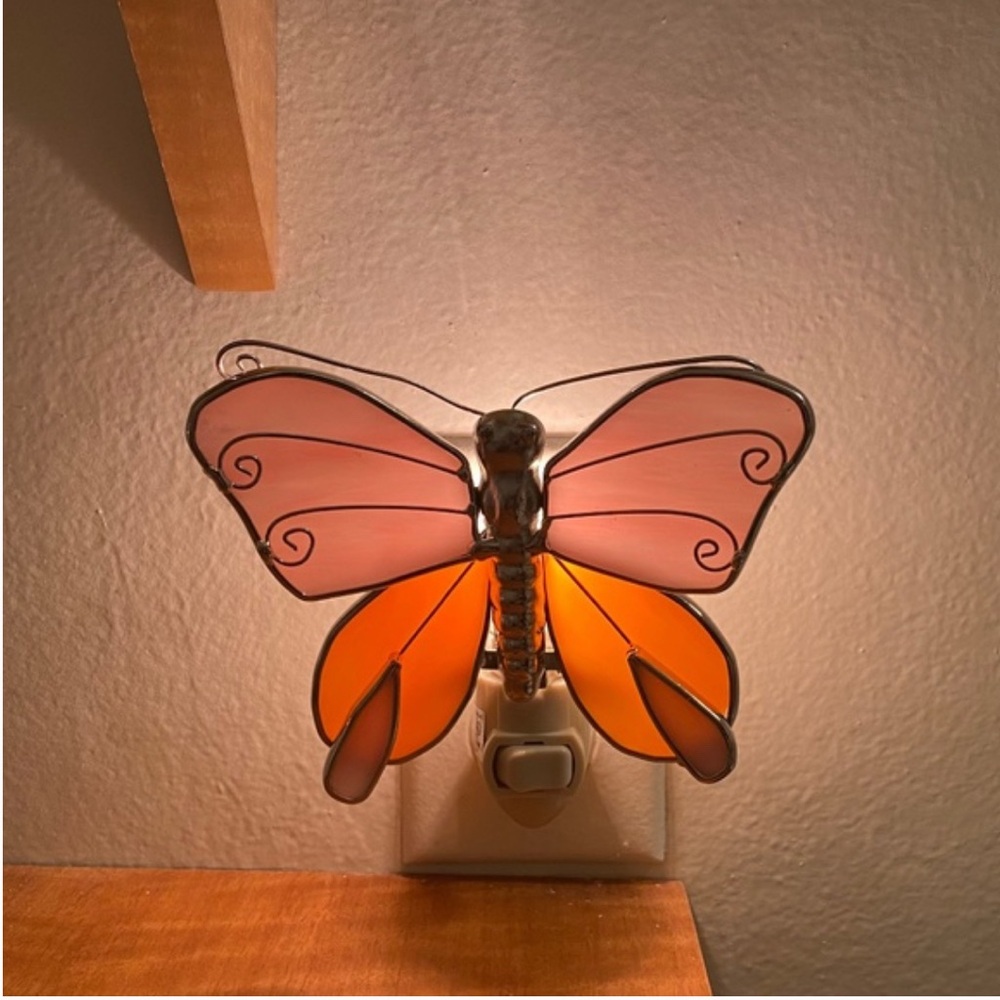Butterfly Stainglass wall plug in Night Light in Pink and Orange